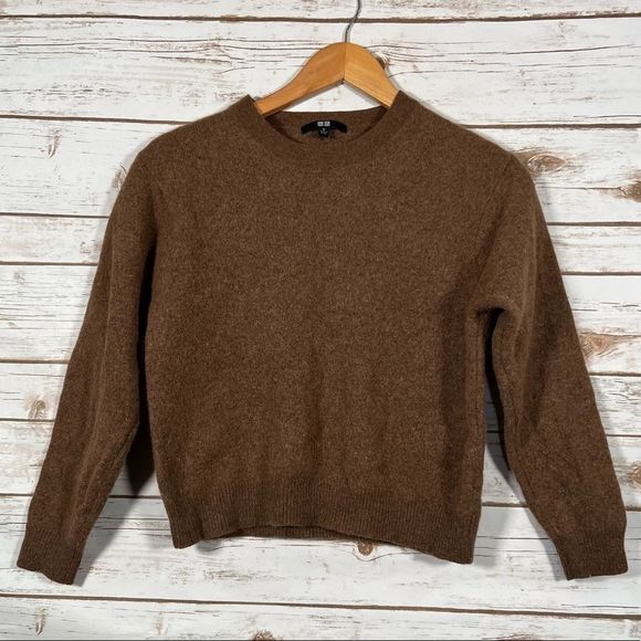 Uniqlo Sweaters - Uniqlo 100% Wool Brown Sweater Size M